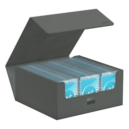 Das Treasurehive 90+ von Ultimate Guard mit Magnetic Card Cases der Größe 35pt verstaut